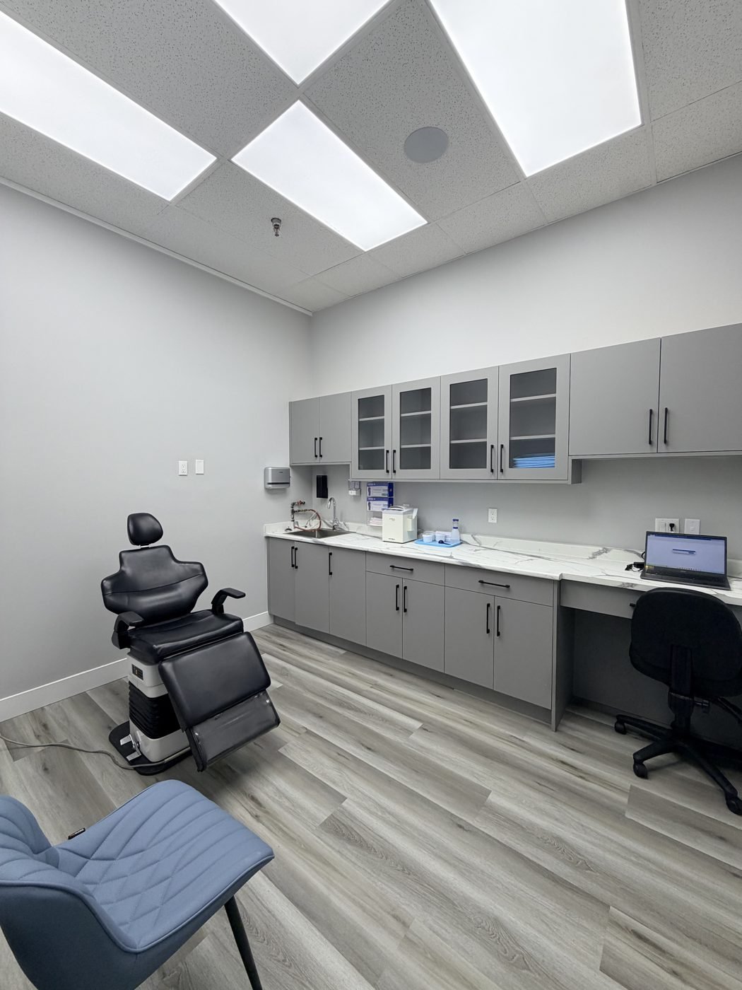Treatment room at NuBite Denture Clinic in Langley